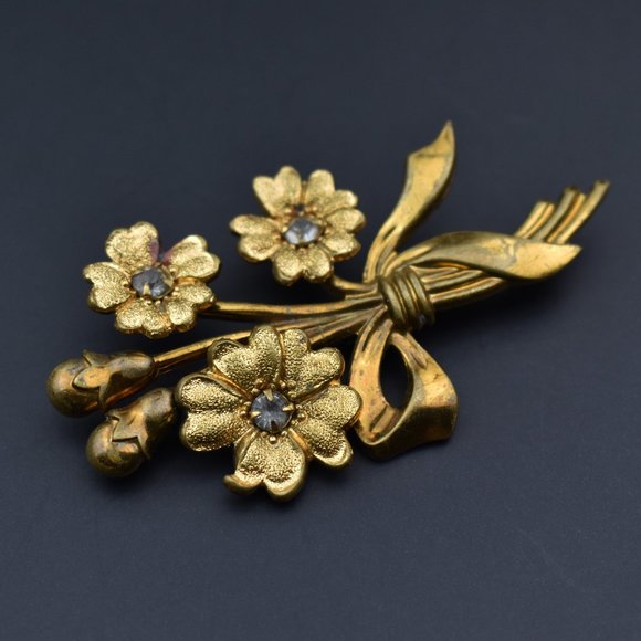 Vintage Aqua Rhinestone Floral Brooch - 1950s Gold Tone  Vintage crystal flower brooch, floral rhinestone lapel pin
